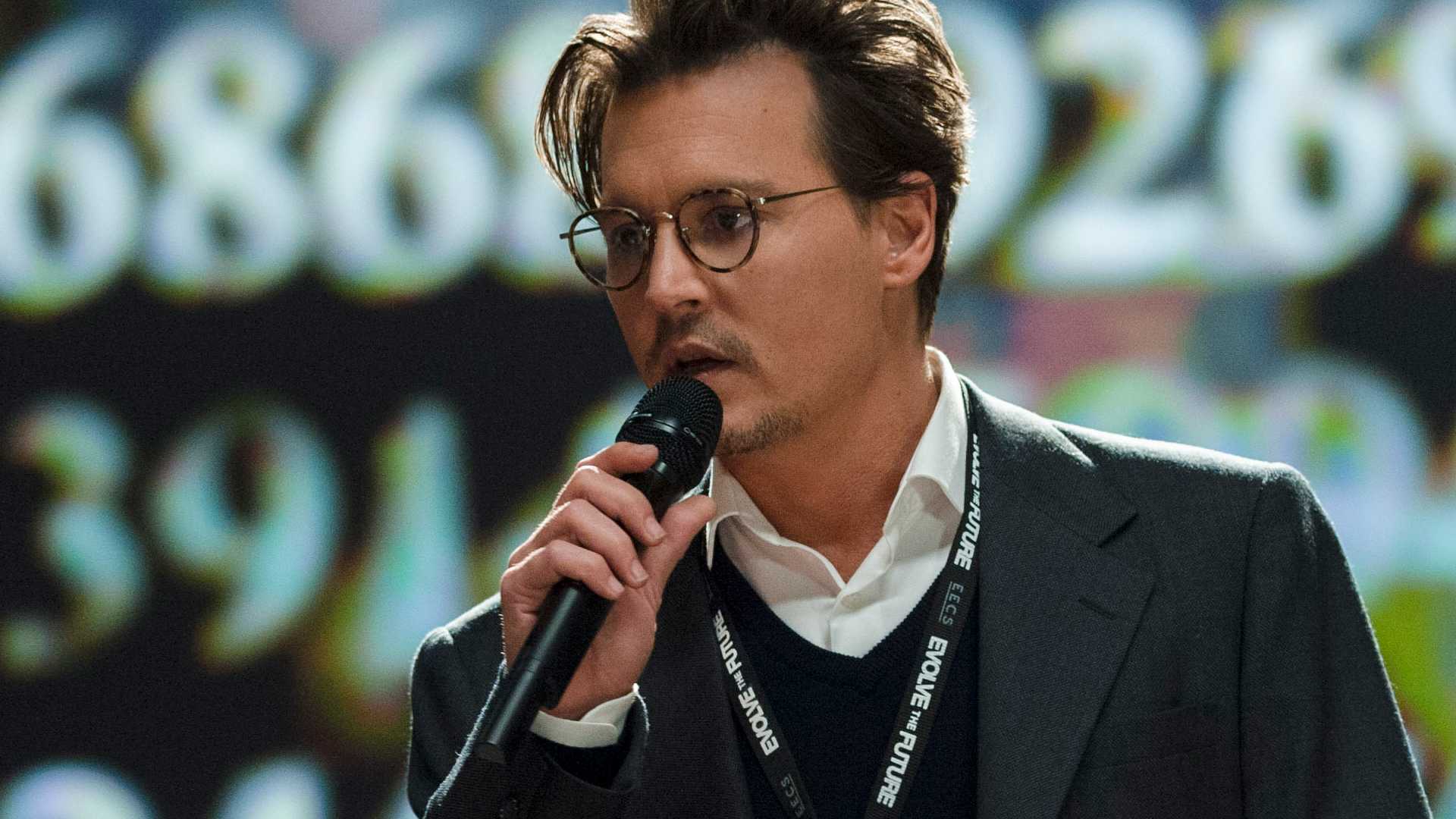 Johnny Delprete Johnny Depp & Christopher Nolan's Forgotten 119-Minute Sci-Fi Thriller ...