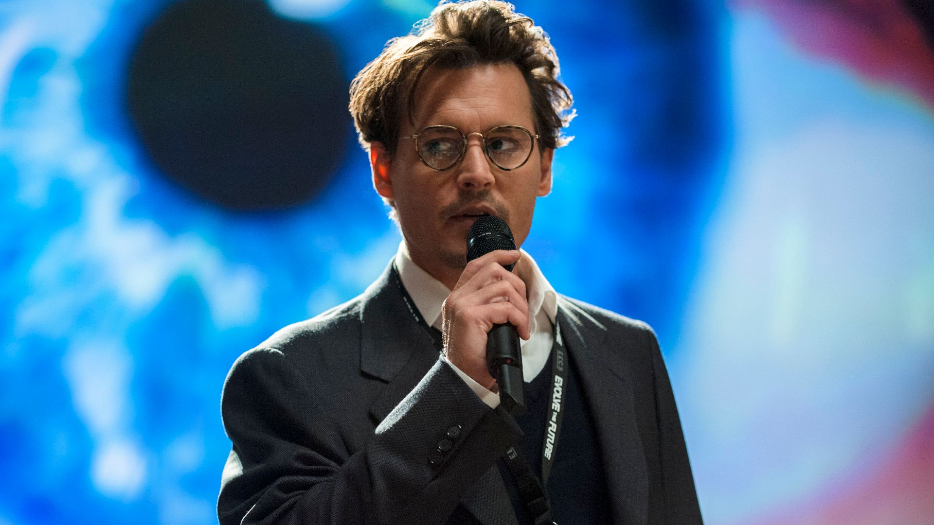 Johnny Depp & Christopher Nolan's Forgotten 119-Minute Sci-Fi Thriller ...