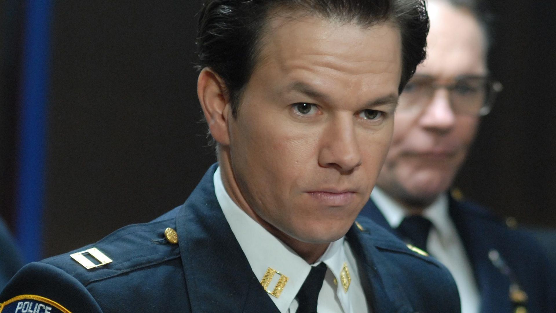 Mark Wahlberg & Joaquin Phoenix's 117-Minute Unsung Crime Thriller Sets ...