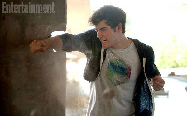 5 New Max Steel Photos with Director Commentary