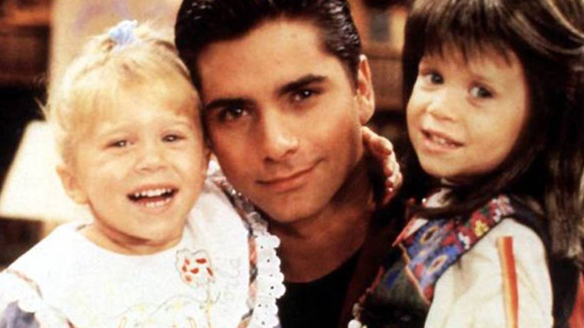 John Stamos Explains Why the Olsen Twins Turned Down Fuller House(02)