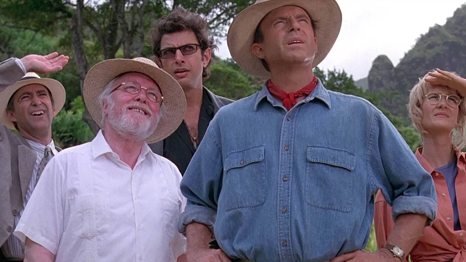 Laura Dern Teases Jurassic Park Reunion We Had An Extraordinary Time laura-dern-teases-jurassic-park-reunion-we-had-an-extraordinary-time