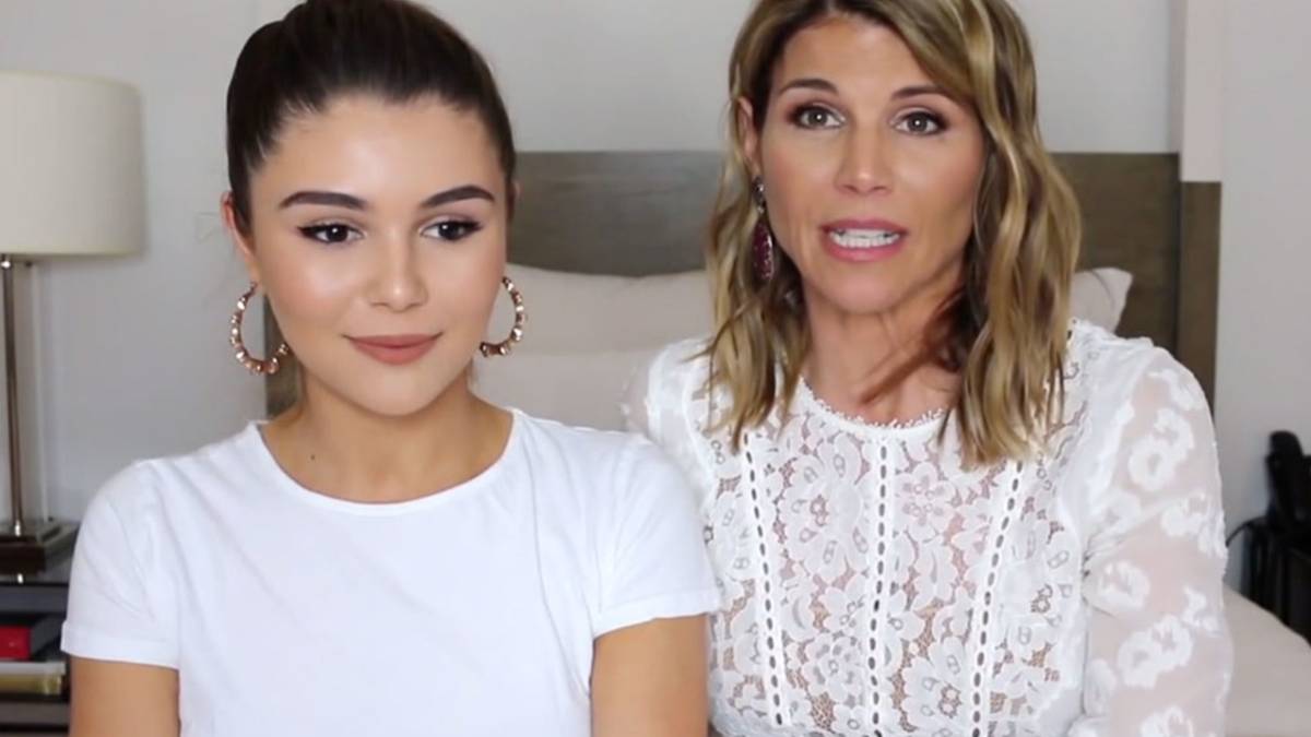 Lori Loughlin's Daughters Reportedly Struggling with Both Parents Now