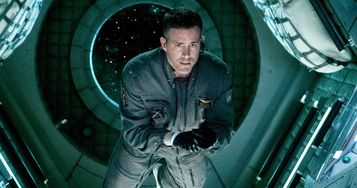 Life Movie Clip Has Ryan Reynolds & Crew Against an Alien Attack