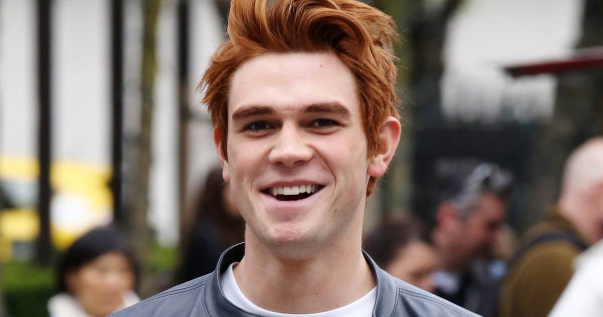 First Riverdale Promo Captures Archie Comics Spirit