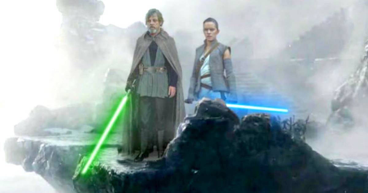 Leaked Last Jedi Footage Shows Luke Levitating on a Rock?