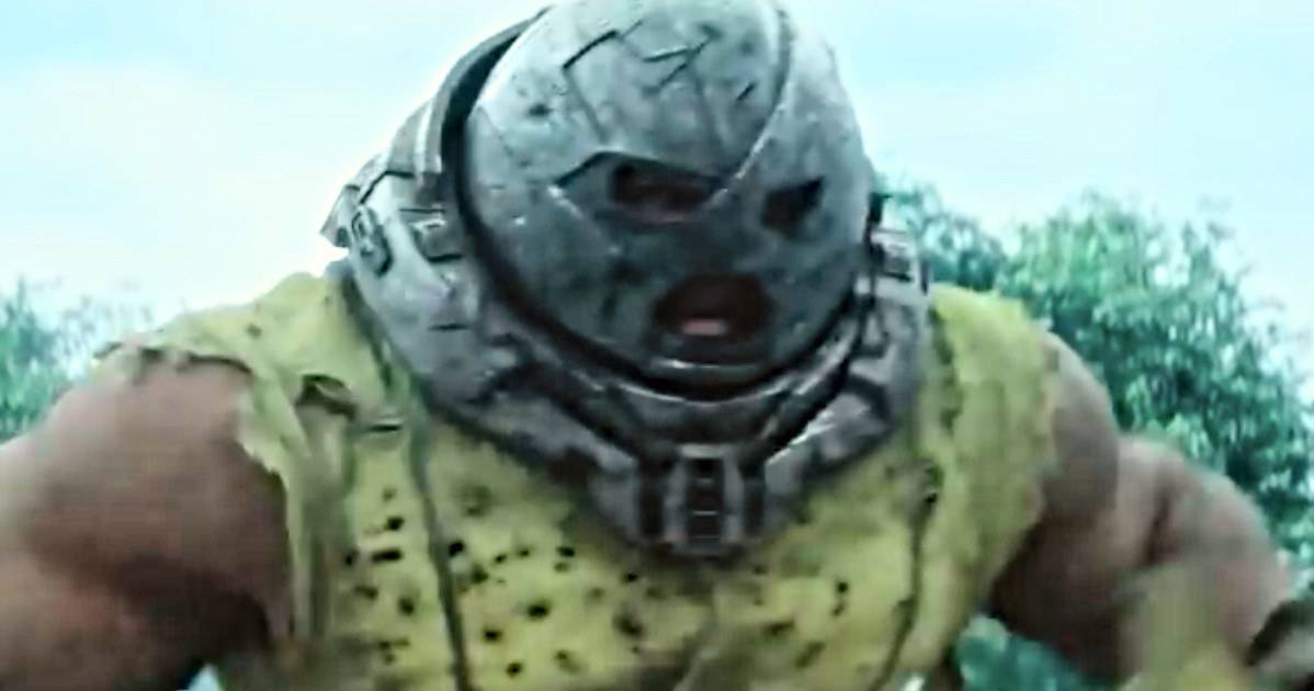 Juggernaut Fights Colossus in New Deadpool 2 Clip