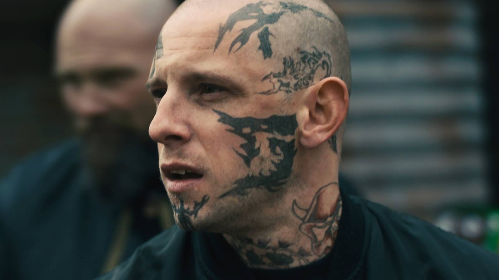 Skin Review: Jamie Bell Astonishes in Brutal White Supremacist Redemption  Tale, image size:1600x900