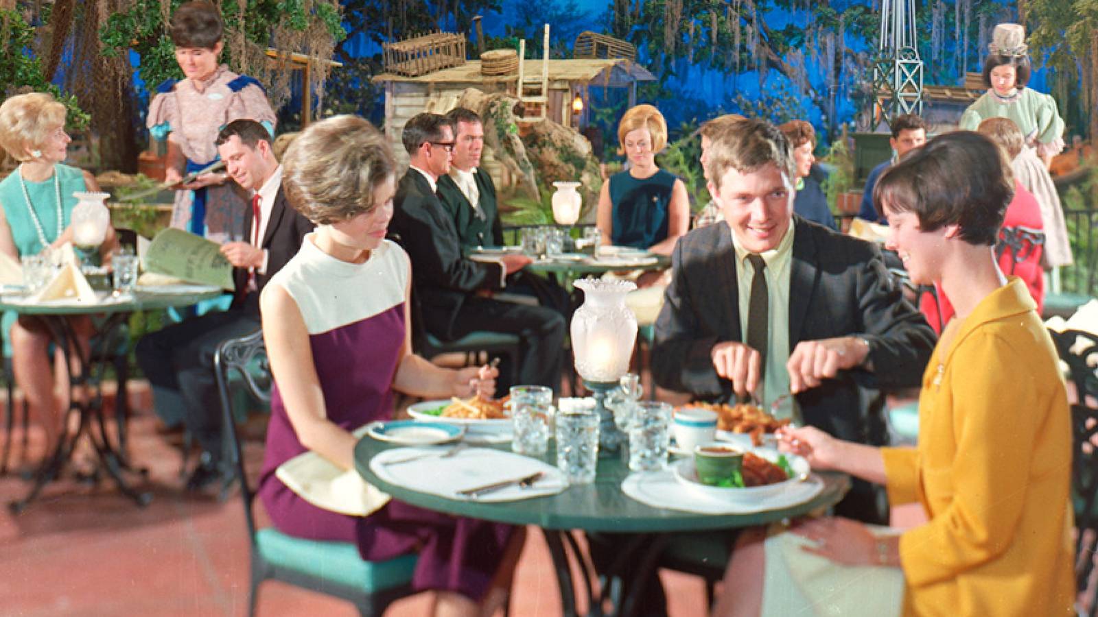 Blue Bayou Restaurant Will Serve Alcohol for First Time Ever After  Disneyland Reopens