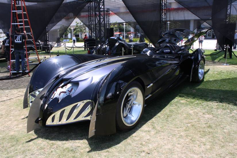 COMIC-CON 2012: The Dark Knight Rises Tumblr and Batmobile Display
