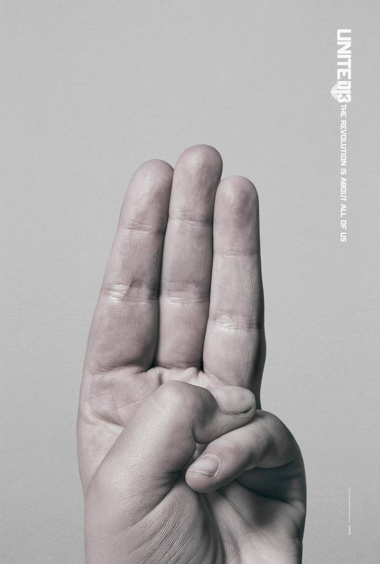 Mockingjay Hand Sign Mockingjay Part 2 Posters Unite the World with 3 Finger Salute