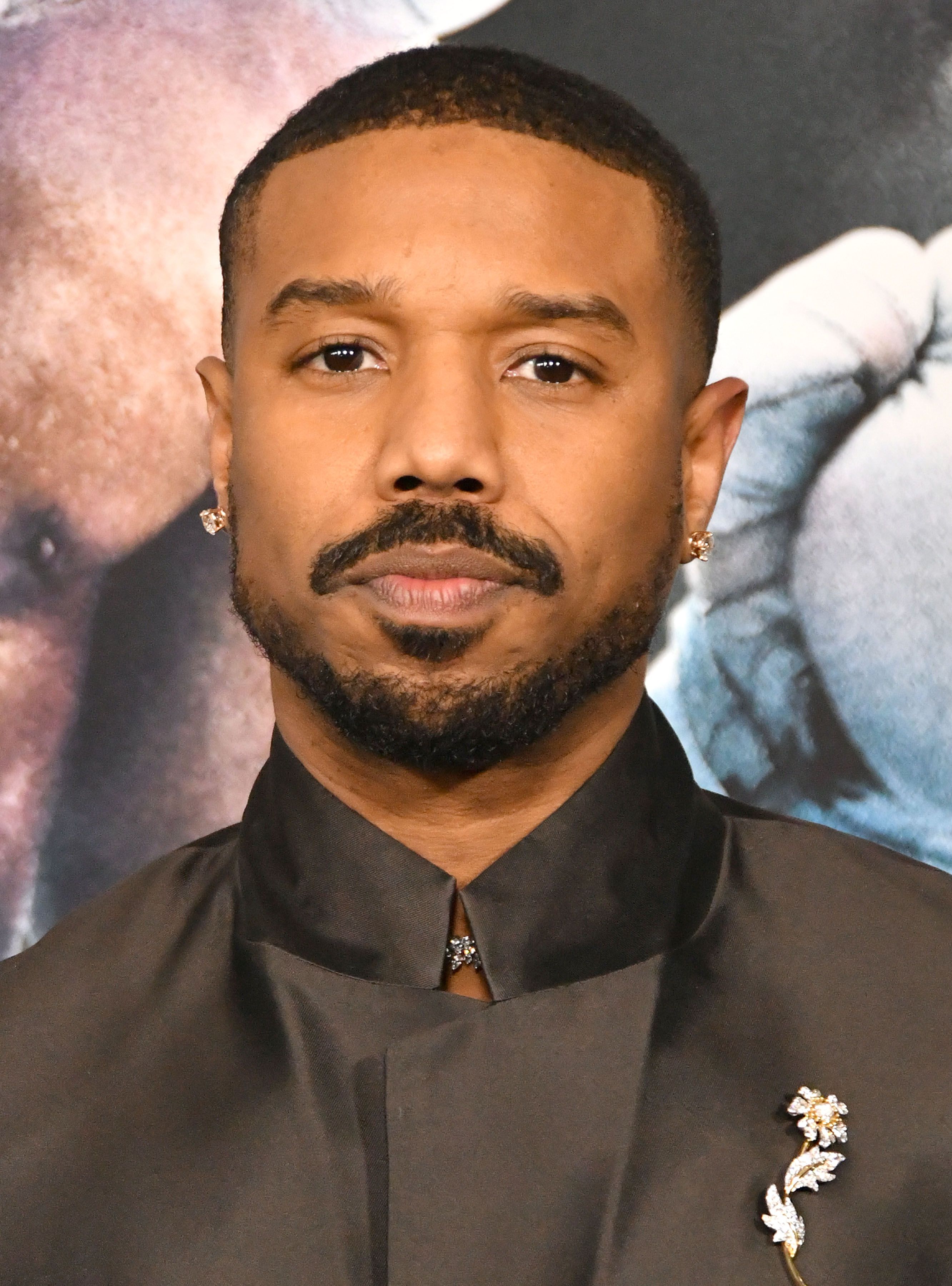 Michael B. Jordan dubla o personagem Ollie em Swapped
